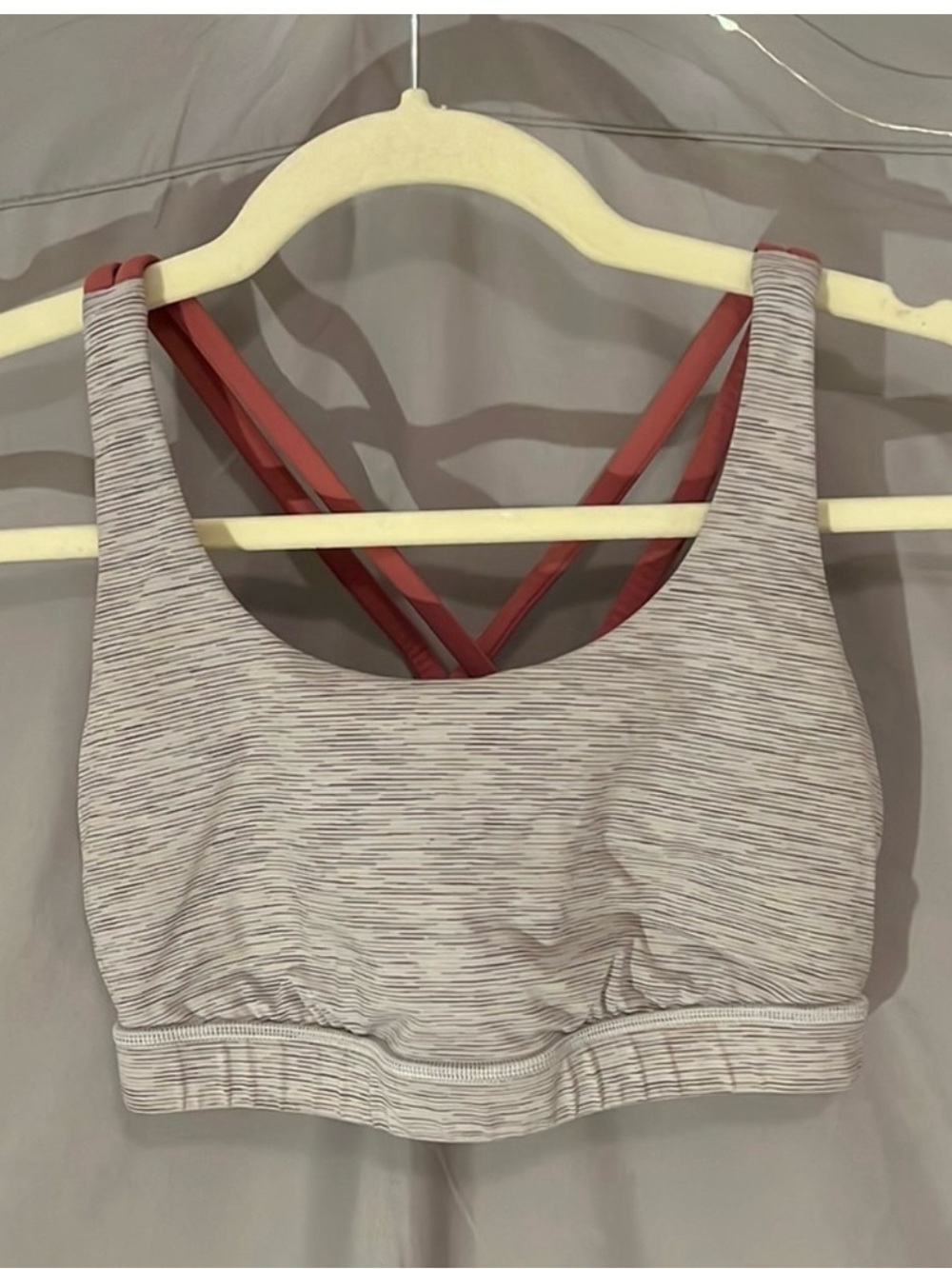 Lululemon energy bra size 6